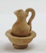 Palanganero pequeño marrón claro. Medidas: 3,5cm.
