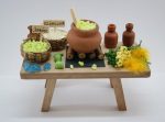 Mesa haciendo jabón y glicerina. Medidas: 15x7x7cm.