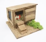 Gallinero de madera con ventanal y rampa. Medidas: 10x9x8cm altura.
